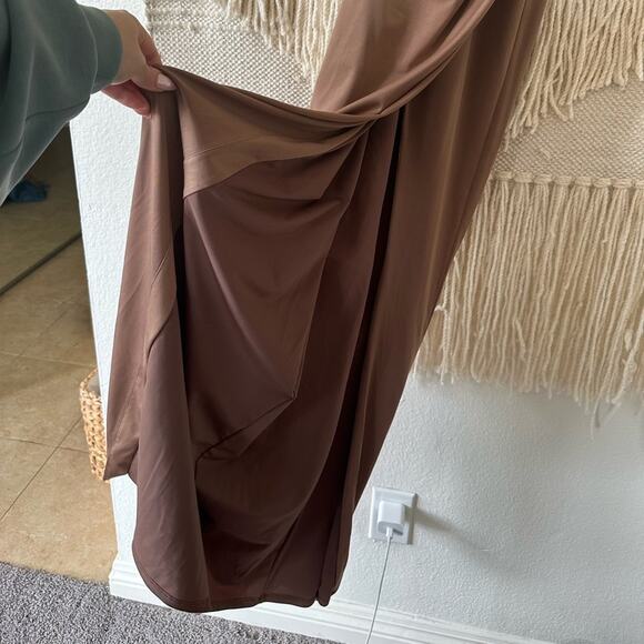 NBD Keara Gown - Picture 5 of 8